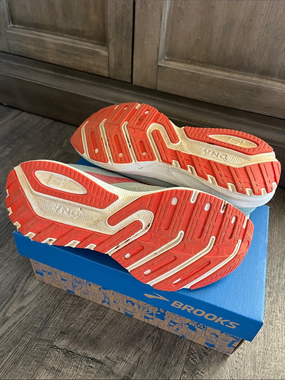 Brooks Launch 9 Running Shoes Sz. 6.5 - Picture 5 of 9